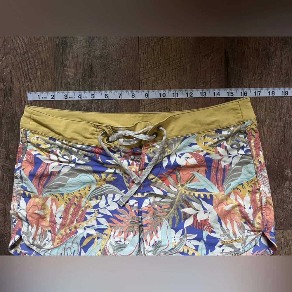 Tropical Print Women's Board Shorts - Picture 12 of 13